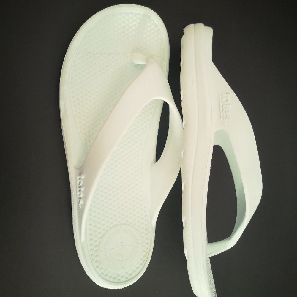 totes Women's White Flip Flop Sandals